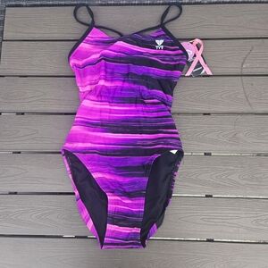 TYR Black/Pink/Purple DuraFast Elite Lumen CutoutFit Girl Sz 22 One Piece